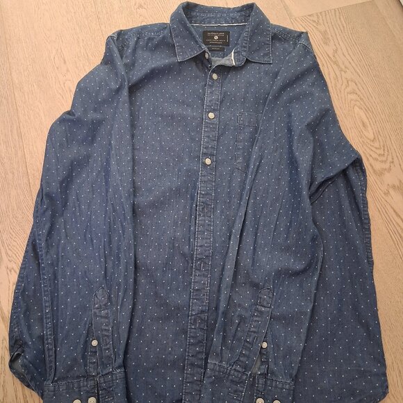 Men's Shirt - Picture 1 of 1